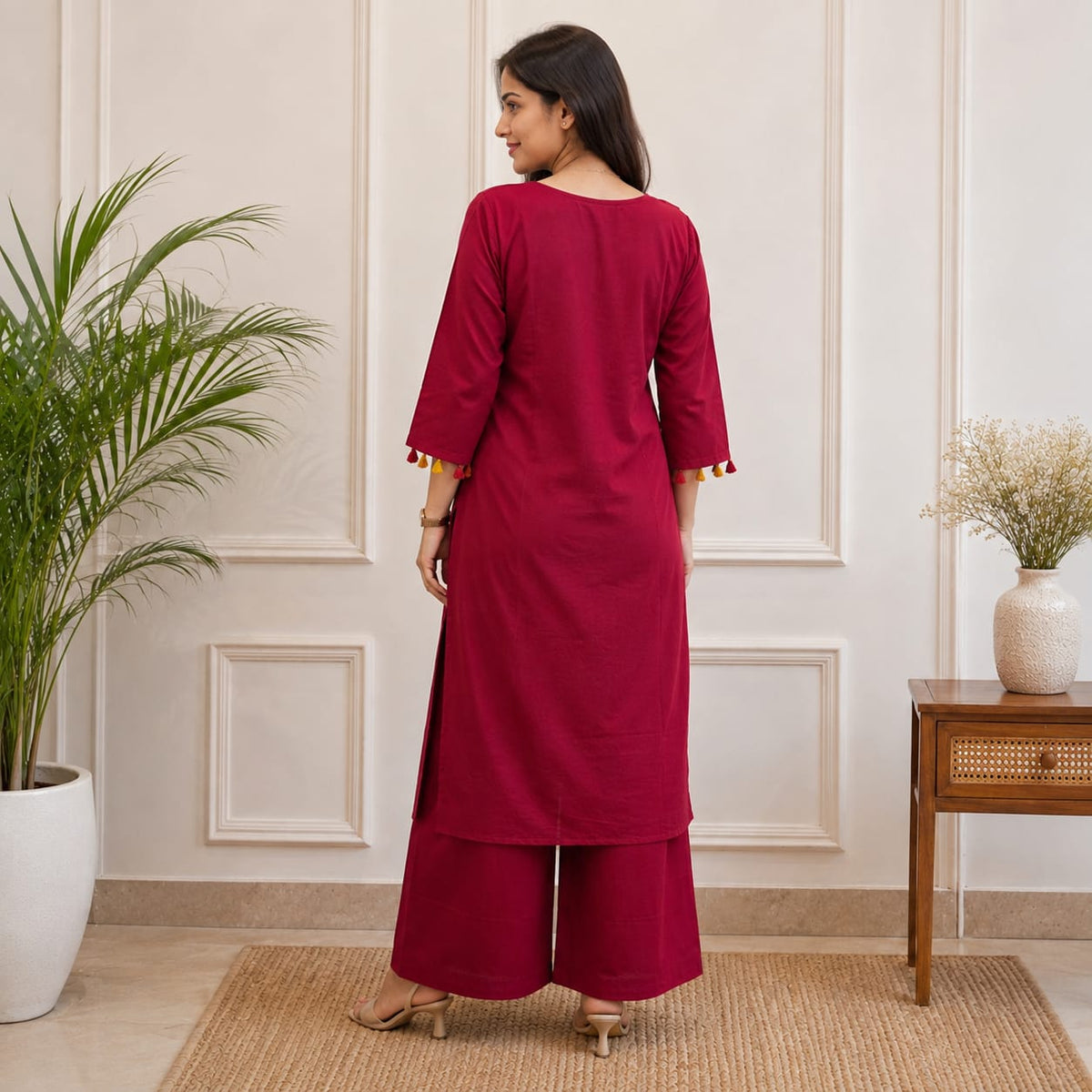 Riwaayat Maroon Embroidered Kurta Pant Set