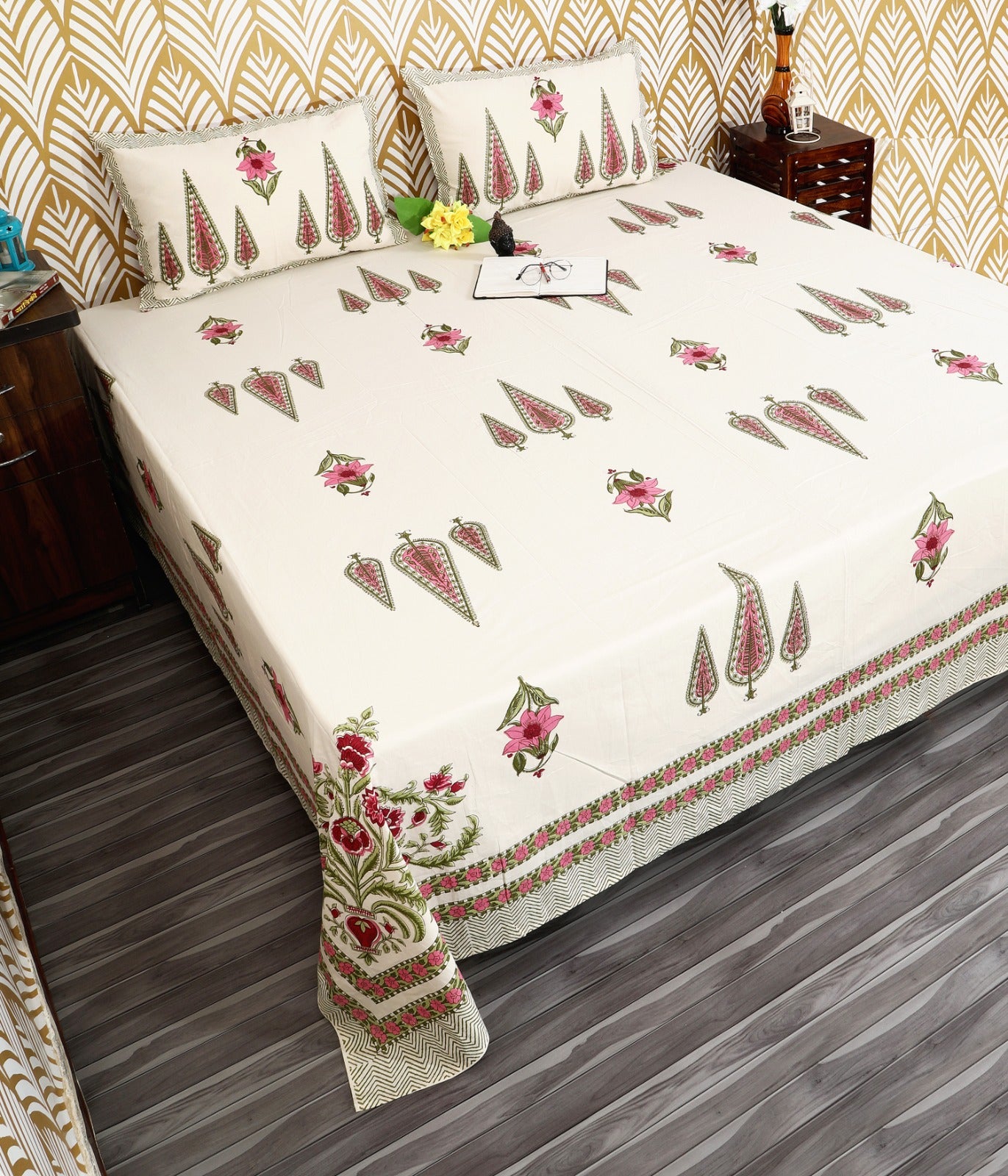 Rose Paisley Heritage King Size Bedsheet