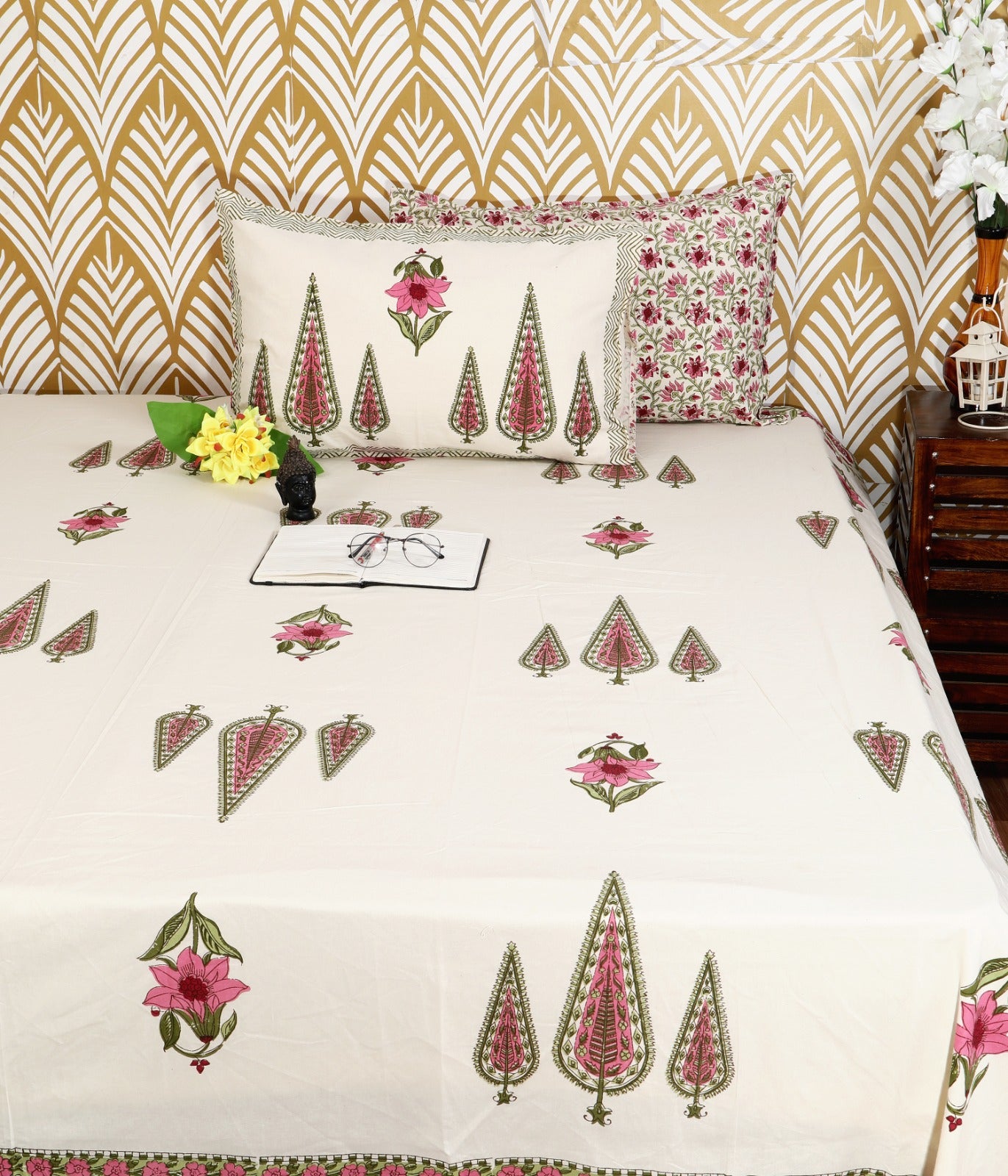Rose Paisley Heritage King Size Bedsheet